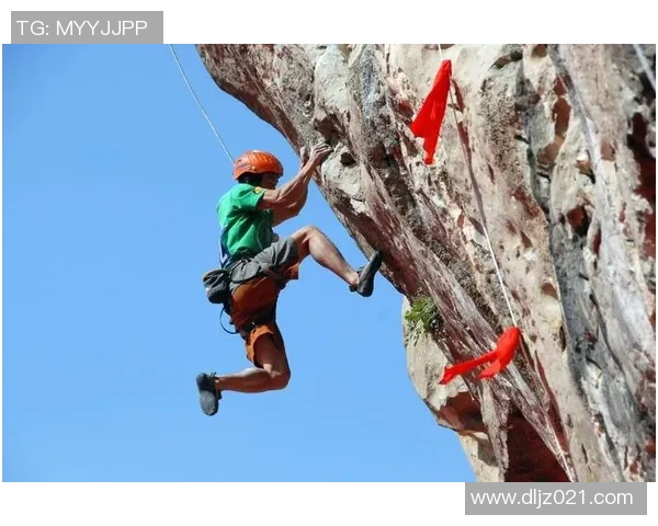 成都极限运动队在世界攀岩锦标赛中以60分稳居积分榜首位 成都极限运动队在世界攀岩锦标赛中以60分稳居积分榜首位