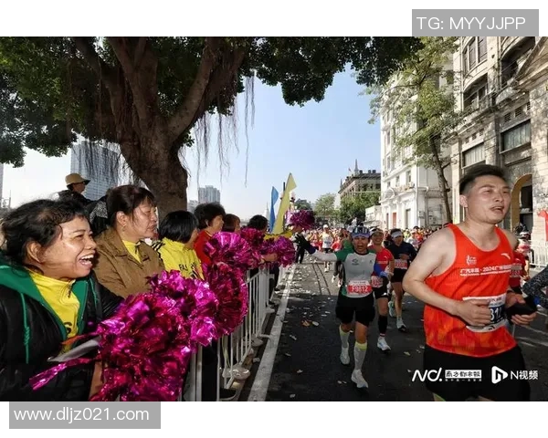 马拉松大满贯回顾成都攀岩队展现出色节奏与团队精神 马拉松大满贯回顾成都攀岩队展现出色节奏与团队精神