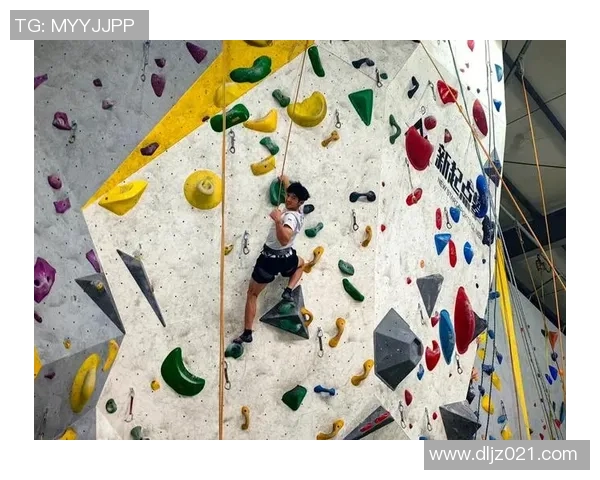 武汉攀岩队在极限运动嘉年华中以65分稳居积分榜首位 武汉攀岩队在极限运动嘉年华中以65分稳居积分榜首位